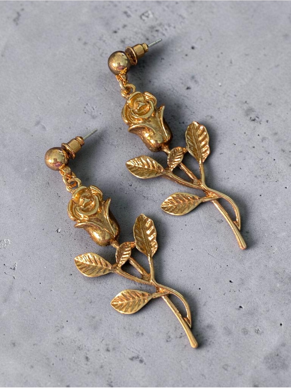 Gold Rose 🌹 Leaf Drop Earrings